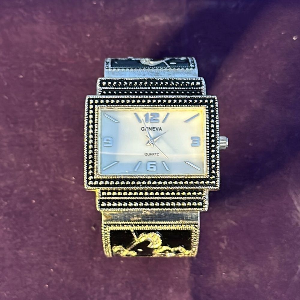 Geneva Women's Vintage Cuff Watch Black SW 147 Floral Band Quartz Retro Style